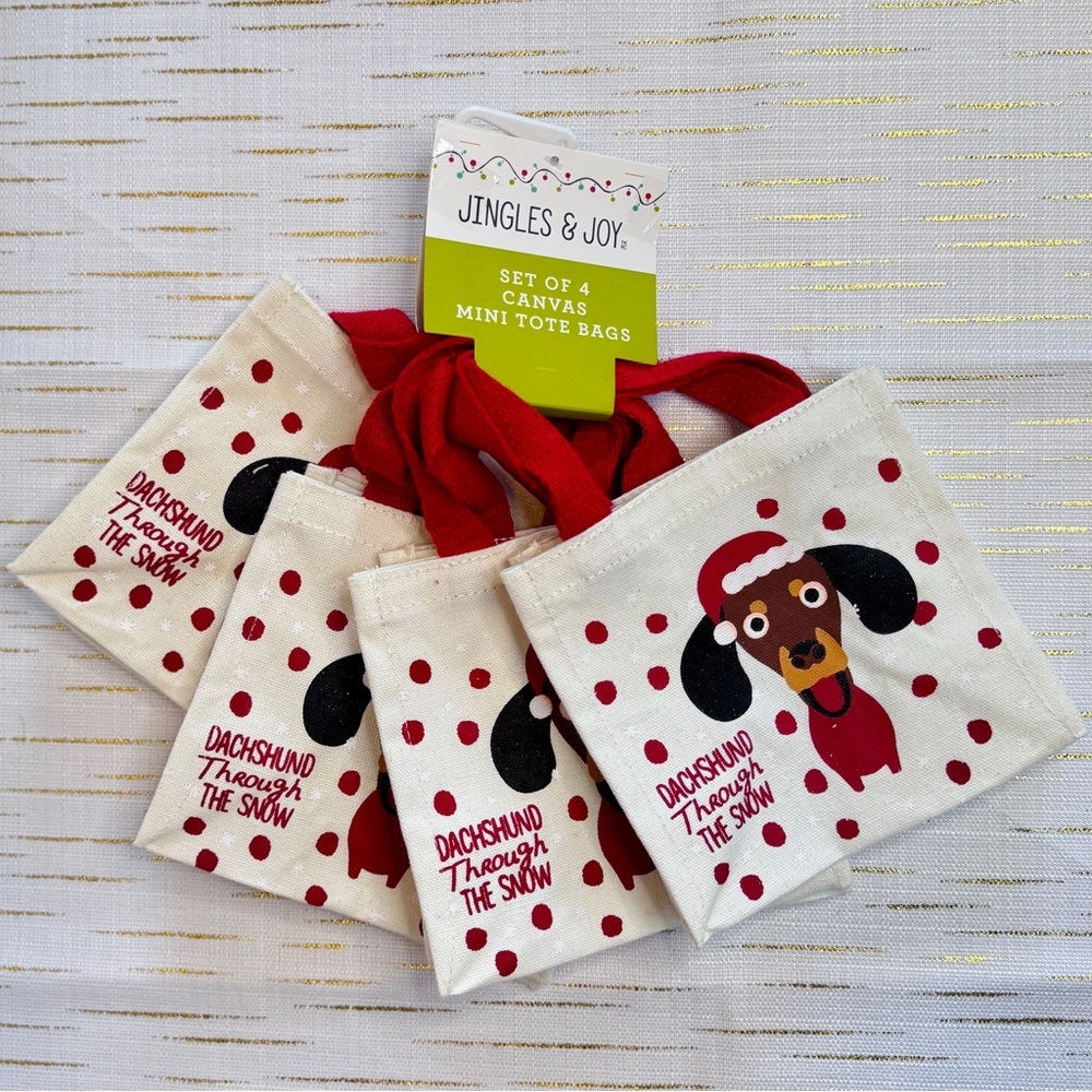 ✨HOST PICK! Dachshund Through the Snow Mini Canvas Gift Bags | Set of 4 | NWT